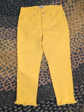 crown & ivy Bright Yellow Cropped Jeans with Frayed Hem